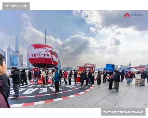 上海外滩上演F1主题光影秀点亮2025中国大奖赛精彩序幕 上海外滩上演F1主题光影秀点亮2025中国大奖赛精彩序幕